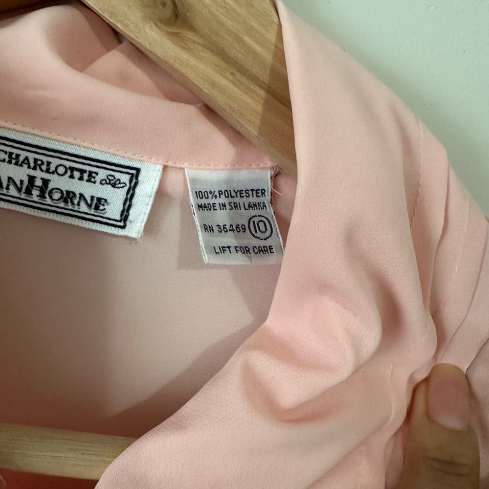 Elegant Pink Blouse - Picture 5 of 6